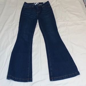 Mashed potatoes midrise flare jeans, stretchy.